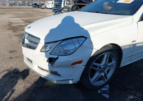 2012 Mercedes-Benz E 350 4Matic z USA, uszkodzony, nr VIN WDDKJ8JB3CF168548